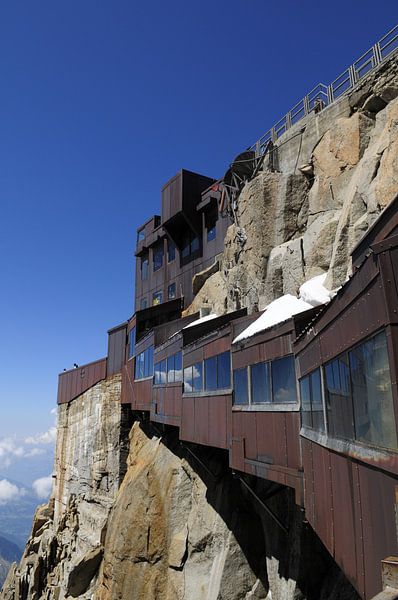 End station Montblanc/Aiguille du Midi, France by Yvette Stevens