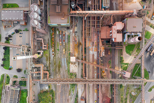 Thyssenkrupp staalfabriek in Duisburg van bovenaf gezien