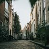 Prachtige straat in Haarlem van Sebastiaan van 't Hoog