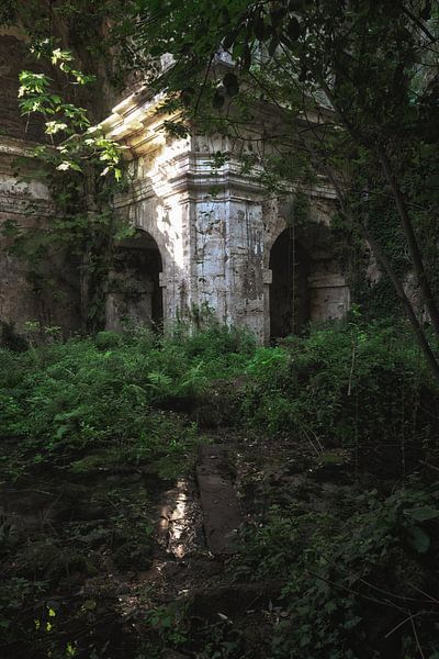 Kirche Die Natur übernimmt 3 von Kirsten Scholten