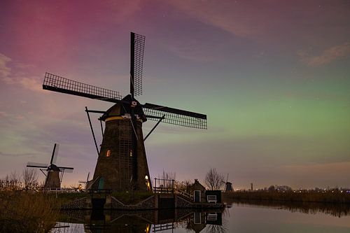 Northern lights over Kinderdijk by Mark den Boer