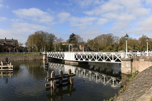 De Muntbrug over het Merwedekanaal in Utrecht (kleur)