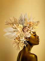 Bloemenportret Zwart & Goud op gouden achtergrond  - Portrait-04