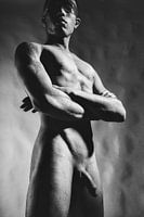 Very nice naked dark-skinned man.