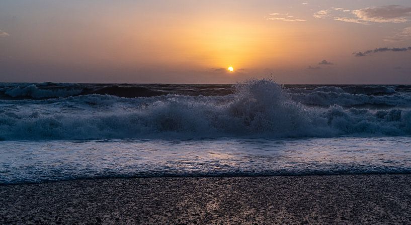 Waves roll towards Manilva beach by Piet Scholten