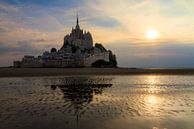 Mont Saint-Michel tijdens zonsondergang von Dennis van de Water Miniaturansicht