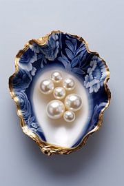Delft-Blau-Austernschale mit Perlen und goldenem Rand von Marianne Ottemann - OTTI