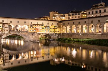 Ponte Vecchio, Florenz - Inspiration bei Nacht von Nina Rotim