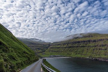 Fjord der Färöer-Inseln