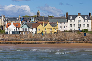 Earlsferry Beach, Elie, mit bunten Häusern, Fife, Schottland, Vereinigtes Königreich