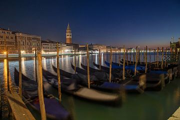 Venetië - Nachtzicht vanaf de Fondamenta Salute in de richting van het San Marcoplein van t.ART