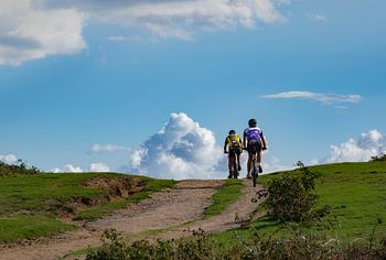 Fietsen op de Ginkelse heide de wolken in.