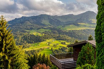 Prachtig alpenpanorama in Vorarlberg van Oliver Hlavaty