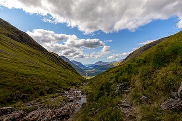 The magnificent mountains of the Scottish Highlands by René Holtslag