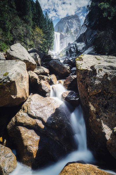 Mist Trail cascade par Loris Photography