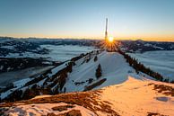 Laatste zonnestralen op de Grünten met uitzicht op de Oberallgäu van Leo Schindzielorz thumbnail