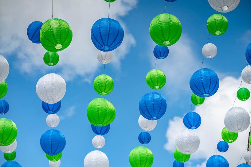 Colorful lanterns in Kempten by Leo Schindzielorz