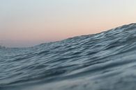 Golven bij zonsondergang | Surffotografie Scheveningen Nederland van Dylan gaat naar buiten thumbnail