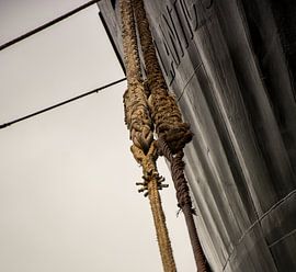 Ships in the harbour moored at the quay. by scheepskijkerhavenfotografie