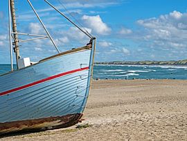 Bateau de pêche sur la plage de Vorupør au Danemark