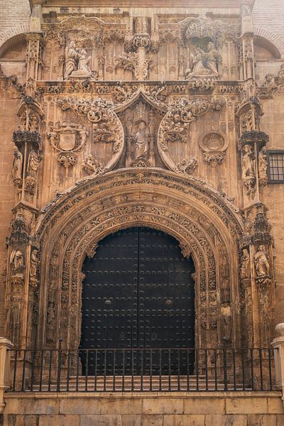 Puerta del Sol of the Catedral de la Encarnación de Málaga | Renaissance architecture | cathedral in Spain | travelphotography by Laura Dijkslag