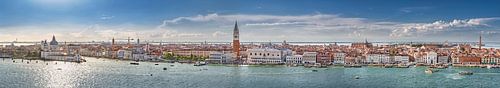 XXL panorama van de stad Venetië in Italië.