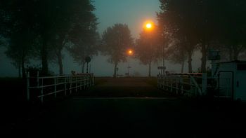 Pont sur Slochterdiep dans le brouillard matinal - 2
