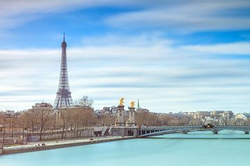 La Seine bleue avec la Tour Eiffel sur Dennis van de Water