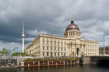 Humbold Forum and TV Tower in Berlin by Heiko Kueverling