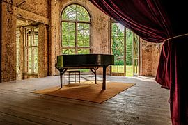 WARTEN AUF DEN PIANISTEN