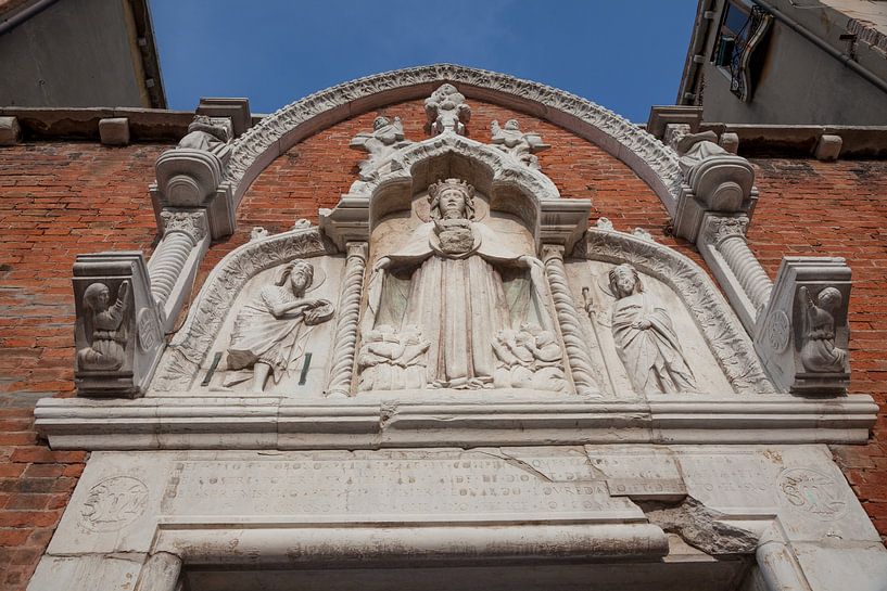 Church facade in downtown Venice, Italy by Joost Adriaanse