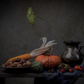 Stilleven herfst - klassiek stilleven met pompoen. van John Goossens Photography