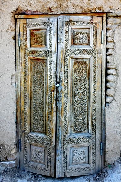 Alte Tür in Samarkand Usbekistan von Yvonne Smits