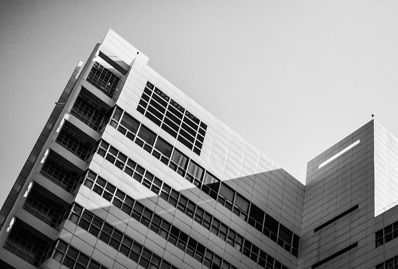 Shot of architecture in black and white by Maarten Langenhuijsen
