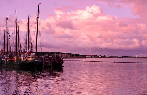 Le port de Terschelling à la lumière du soir