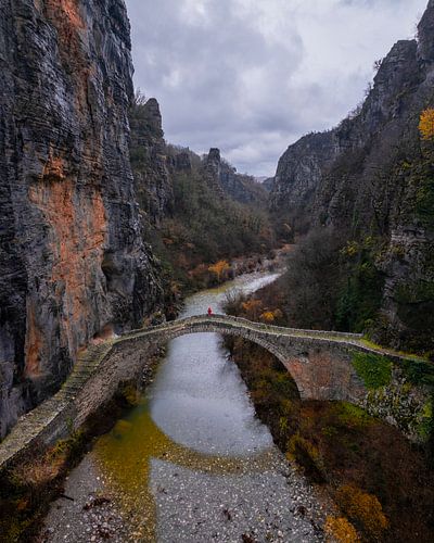Tijdloze Brug in de Zagori kloof, Griekenland