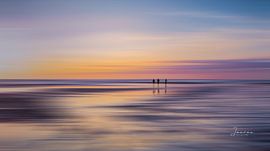 A long walk along the beach by Judith Veenstra