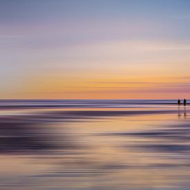 Une longue promenade le long de la plage sur Judith Veenstra