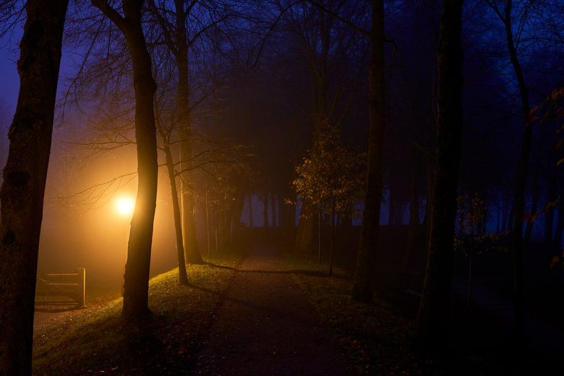 Stadswal van Elburg in de nacht van Jenco van Zalk