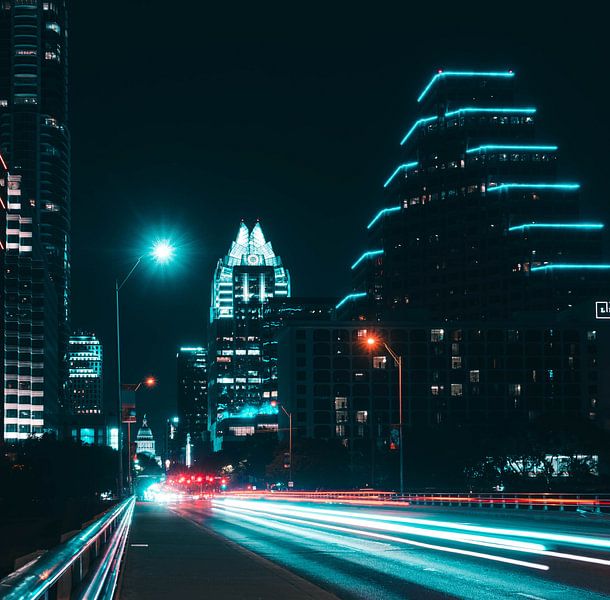 Austin by Hello Pompoyo