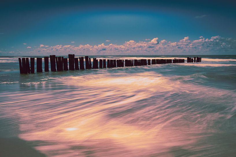 Postes en mer 2 par peterheinspictures