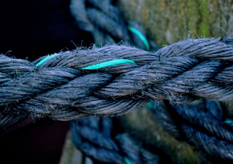 Blauw scheepstouw by Jolanda van der Ploeg
