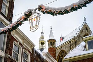 Wunderschöne Winterszene im historischen Stadtzentrum von Gouda