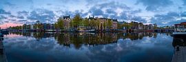 View of the Amstel river (west side) in Amsterdam, 2021 - 6 by Amsterdam.Photos