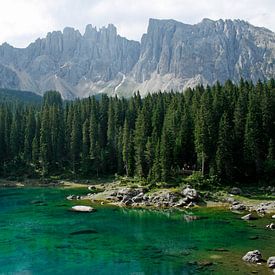 Lago Carezza von Loes Jansen