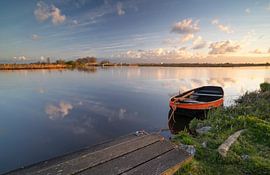 Foppenplas met bootje tijdens het gouden uur van Eddy Kievit