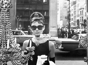 Audrey Hepburn in de film Breakfast at Tiffany's van Bridgeman Images