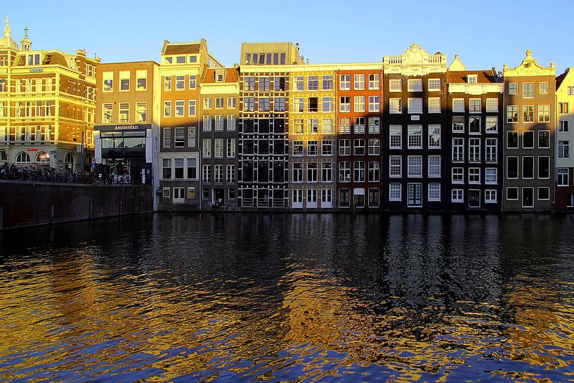 Amsterdam Damrak van Patrick Lohmüller