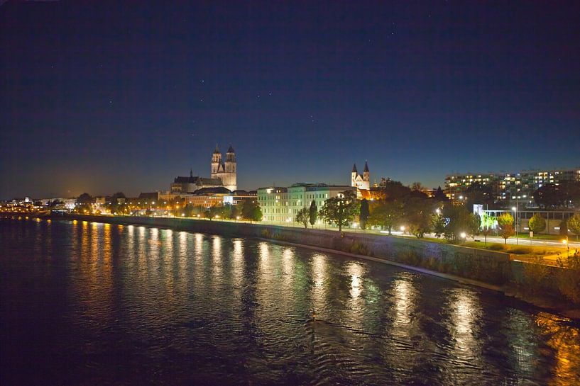 Magdeburg by night by t.ART