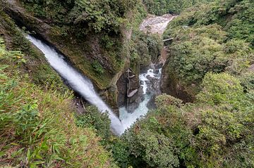 Ecuador: Pailón Diablo waterval (Baños) van Maarten Verhees